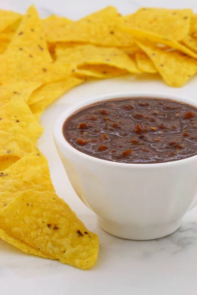 Handwerkliche Mexikanische Chipotle Sauce Auf Carrara Marmortisch Mit Einem Köstlichen — Stockfoto