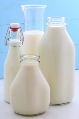 Lezzetli taze süt, bir beslenme birincil kaynaklar.