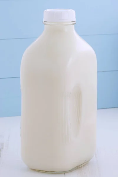 Pyszne Świeże Mleko Jednym Podstawowych Źródeł Pożywienia — Zdjęcie stockowe