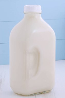 Lezzetli taze süt, bir beslenme birincil kaynaklar.