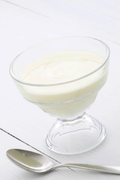 Yogurt Cremoso Fresco Delizioso Spuntino Liscio Sano Perfetto Qualsiasi Momento — Foto Stock