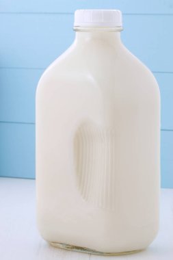 Lezzetli taze süt, bir beslenme birincil kaynaklar.