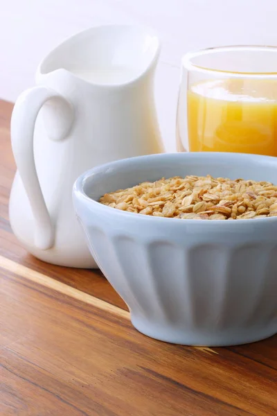 Νόστιμα Και Θρεπτικά Ελαφρά Καρδία Φρυγανισ Μούσλι Granola Δημητριακά Πρωινού — Φωτογραφία Αρχείου