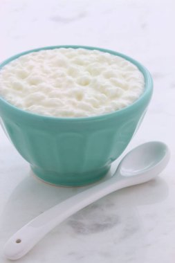 Lezzetli, besleyici ve sağlıklı taze peynir vintage carrara mermer ayarı hakkında.