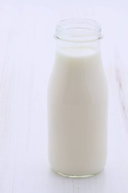 Lezzetli taze süt, bir beslenme birincil kaynaklar.