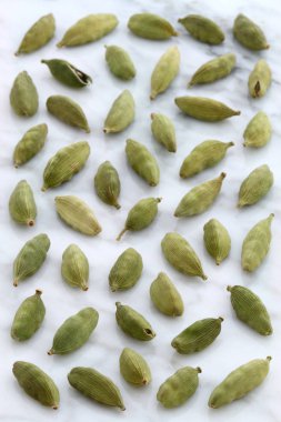 güzel kakule bakla, carrara mermer coutertop üstüne.