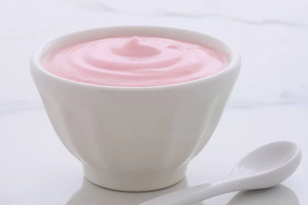 Delicioso Yogur Fresa Griego Batido Lentamente Con Mucha Fruta Proteína — Foto de Stock