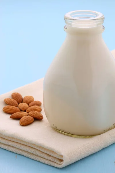 Läckra Färsk Mjölk Vintage Styling — Stockfoto