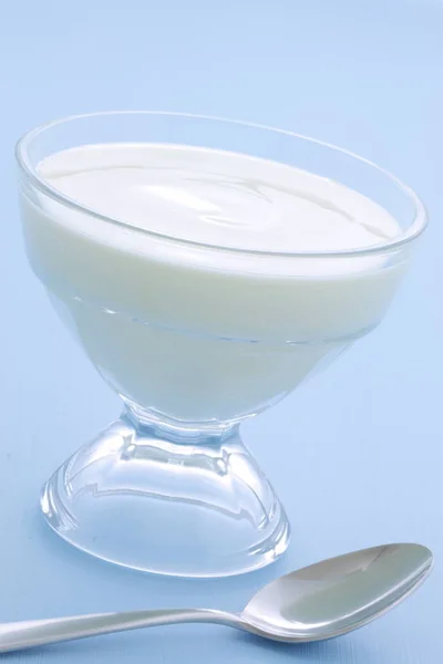 Delizioso Nutriente Sano Yogurt Fresco Liscio Legno Vintage — Foto Stock
