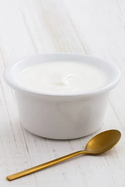 Delicioso Iogurte Grego Puro Fresco Nutritivo Saudável Mesa Madeira Antiga — Fotografia de Stock