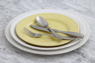 Zarif ve pratik yemek takımları