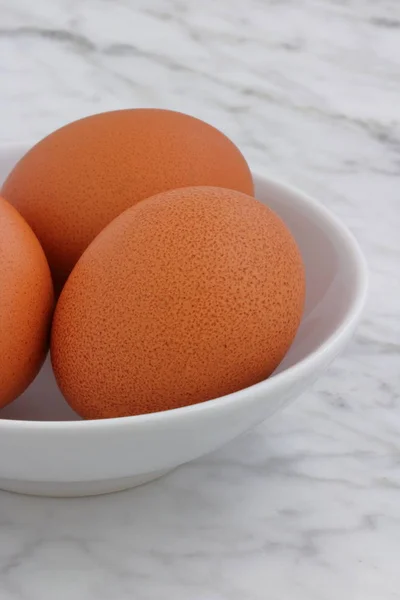 Verse rauwe eieren — Stockfoto
