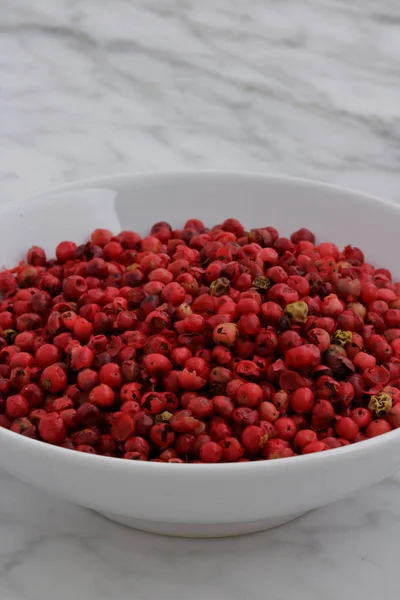 Pink pepper fruit — Stock Photo, Image