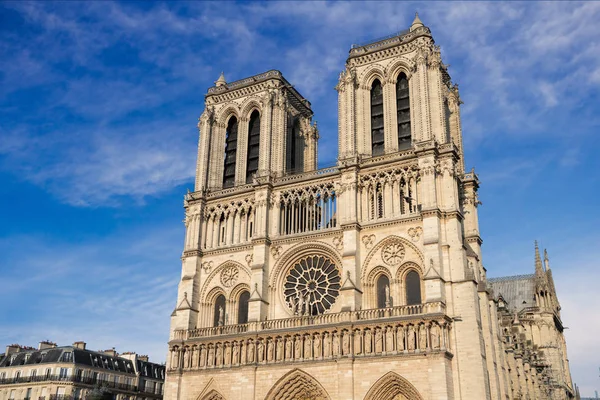 Vista Sobre Notre Dame Paris Sobre Dramático Céu Azul França — Fotografia de Stock