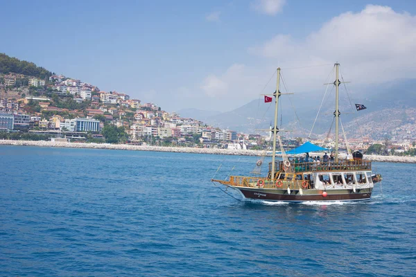 Alanya Turkiet Augusti 2018 Turkisk Yacht Segling Vid Stranden Alanya — Stockfoto