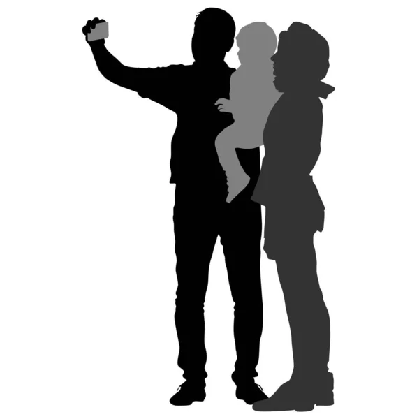 Siluetas hombre y mujer con un niño, hacer teléfono inteligente selfie sobre fondo blanco. Ilustración vectorial — Archivo Imágenes Vectoriales