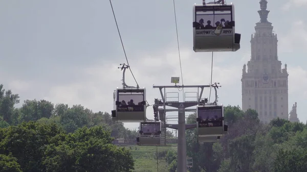 Moscú, Rusia - Jule, 25, 2019: Teleférico de Moscú en el Luzhniki —  Fotos de Stock