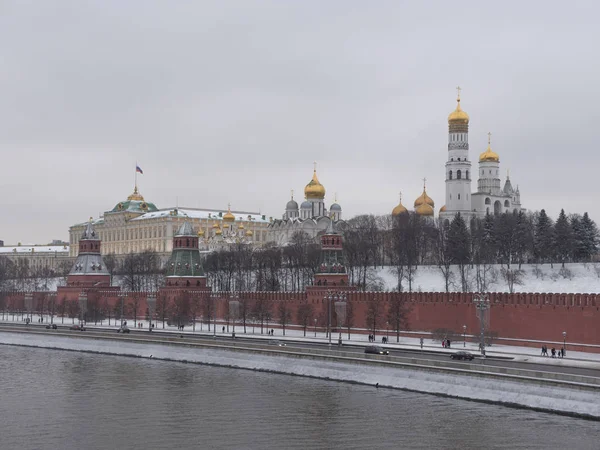 Moskou Russische Federatie. Het Moskou Kremlin in beweging langs de muur — Stockfoto