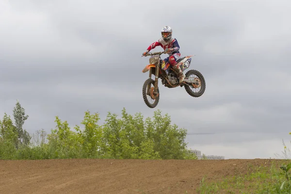 MOSCÚ - 4 DE JUNIO: Motociclista en el Campeonato de Europa en mo — Foto de Stock