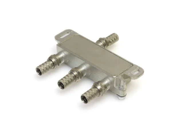 Antenn kabel kopplingar, metall plugg på vit, makro — Stockfoto