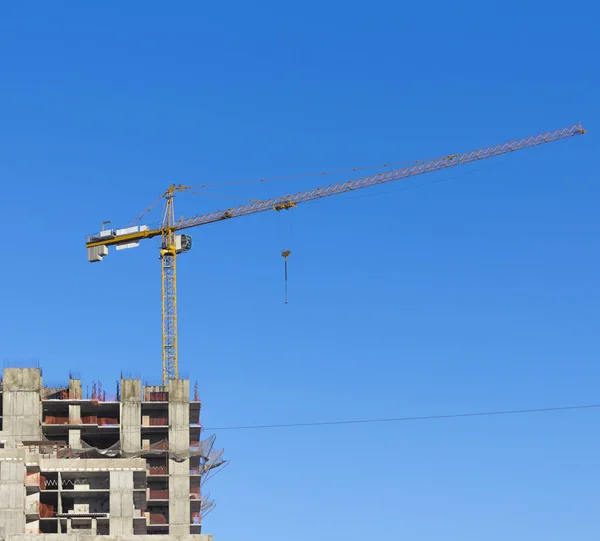 Construction site with two cranes against the sky — Stock Photo, Image