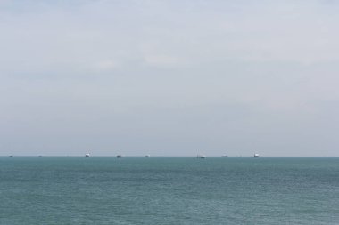 Deniz limanında kargo gemileri Lot