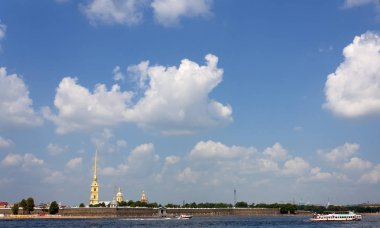 Peter ve Paul Fortress, Rusya Federasyonu'nun St. Petersburg şehrinin orijinal kalesidir.