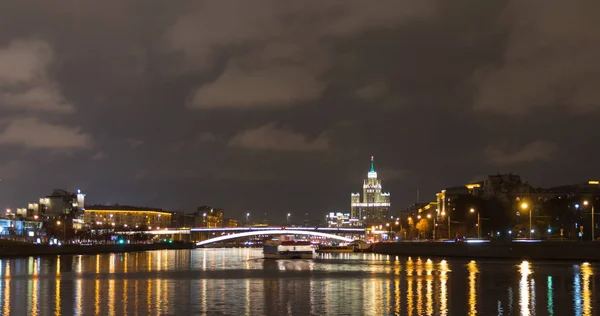 Sunny summer day moscow river bay kremlin night — Stock Photo, Image