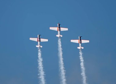 Moskova Rusya Zhukovsky Havaalanı 31 Ağustos 2019: Aerobatik uçak Yak-52 Uluslararası Havacılık Salonu MAKS-2019.