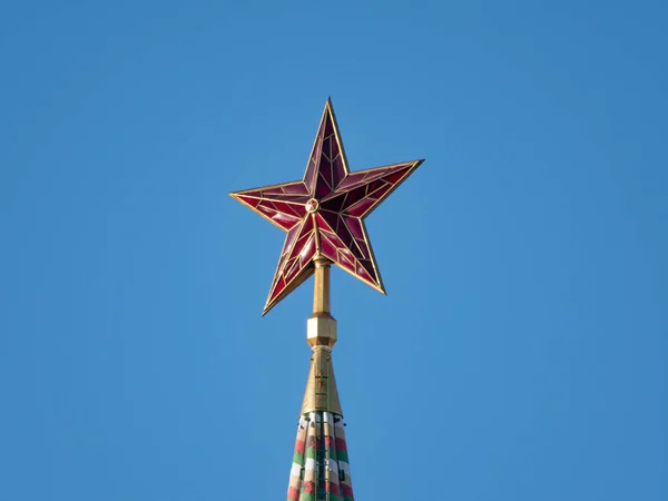 2019年6月10日 俄克拉何马州莫斯科 2019年6月10日 俄罗斯莫斯科克里姆林宫Spasskaya塔尖顶上的红宝石星 — 图库照片