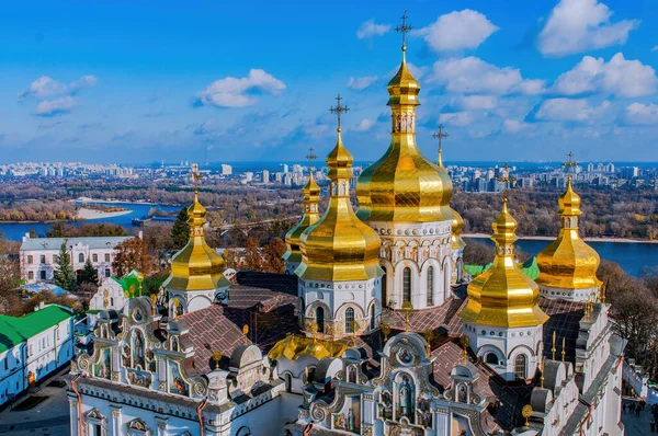 Kiev Deki Kiev Pechersk Lavra Daki Varsayım Katedrali Kubbeleri — Stok fotoğraf