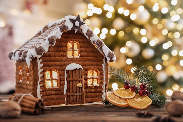 Casa Pan Zenzero Sul Tavolo Natale Con Spazio Copia — Foto Stock