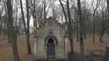 Eski Cemetety Lielie Kapi Riga Letonya şehir hava dron görüş 4k Uhd video