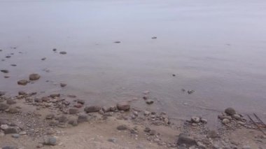 Roja Letonya Baltık Denizi deniz hava dron üstten görünüm 4k Uhd video