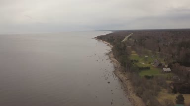 Roja Letonya Baltık Denizi deniz hava dron üstten görünüm 4k Uhd video