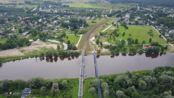 Puente Ferroviario Río Gauja Letonia Avión Tripulado Vista Superior Uhd — Vídeo de stock