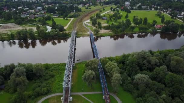 Gauja Folyó Vasúti Híd Lettország Légi Drone Felső Uhd Videoban — Stock videók