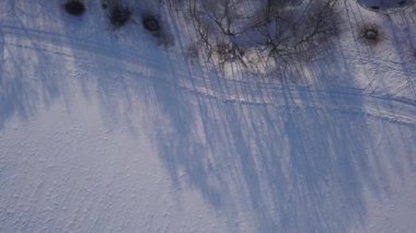 Kış alan Krimulda Letonya hava dron üstten görünüm 4k Uhd video