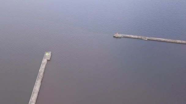 Nave Andando Harbor Roja Lettonia Veduta Aerea Della Campagna Drone — Video Stock