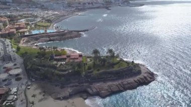 Tenerife Adası kanarya İspanya Atlantik Okyanusu dron üstten görünüm 4k Uhd video havadan görünümü