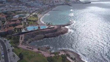 Tenerife Adası kanarya İspanya Atlantik Okyanusu dron üstten görünüm 4k Uhd video havadan görünümü