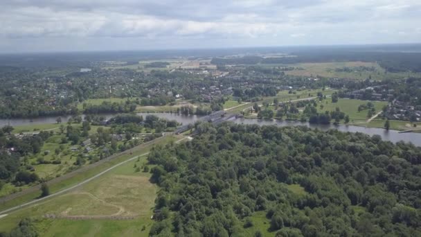 Gauja River Railroad Bridge Latvia Aerial Drone Top View Uhd — стоковое видео