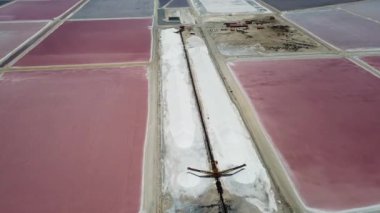 Karayip Tuz Gölü Bonaire Island Hava dron üstten görünüm 4 k Uhd video gül 