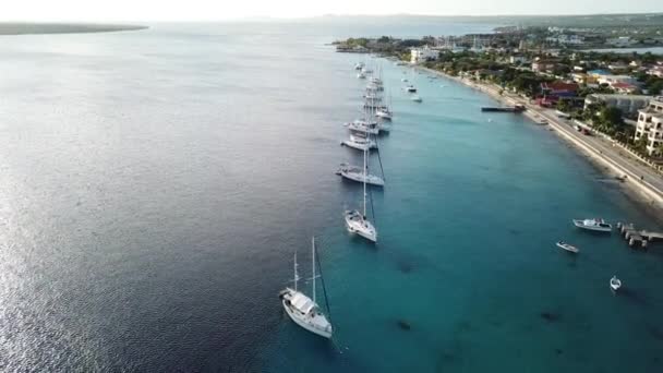 Caribbean Barca Yacht Port Insula Bonaire Aeriene Drone Vedere Sus — Videoclip de stoc