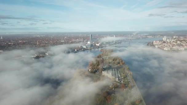 Riga Letonia Río Daugava Isla Zakusala Isla Humo Isla Nubes — Vídeos de Stock