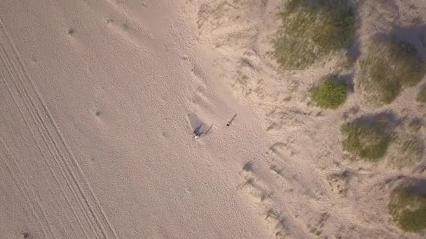 Mer Baltique plage Ventspils Kurzeme drone aérien vue du dessus 4K UHD vidéo 