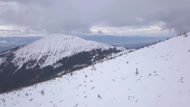 雪山斯洛伐克滑雪冬季亚斯纳 马蒂奇欧罗巴空中无人机俯视图 — 图库视频影像