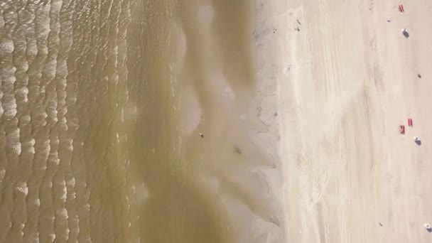 Baltık Denizi Kıyısında Plaj Parnu Estonya Hava Dron Üstten Görünüm — Stok video