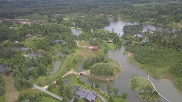 Amadores Lago Aéreo Drone Vista Superior Uhd Vídeo Letónia — Vídeo de Stock