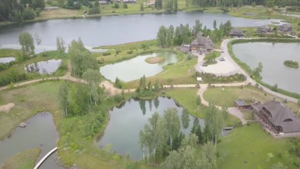 Amatciems Göl Havadan Drone Üst Görünüm Uhd Video Letonya — Stok video